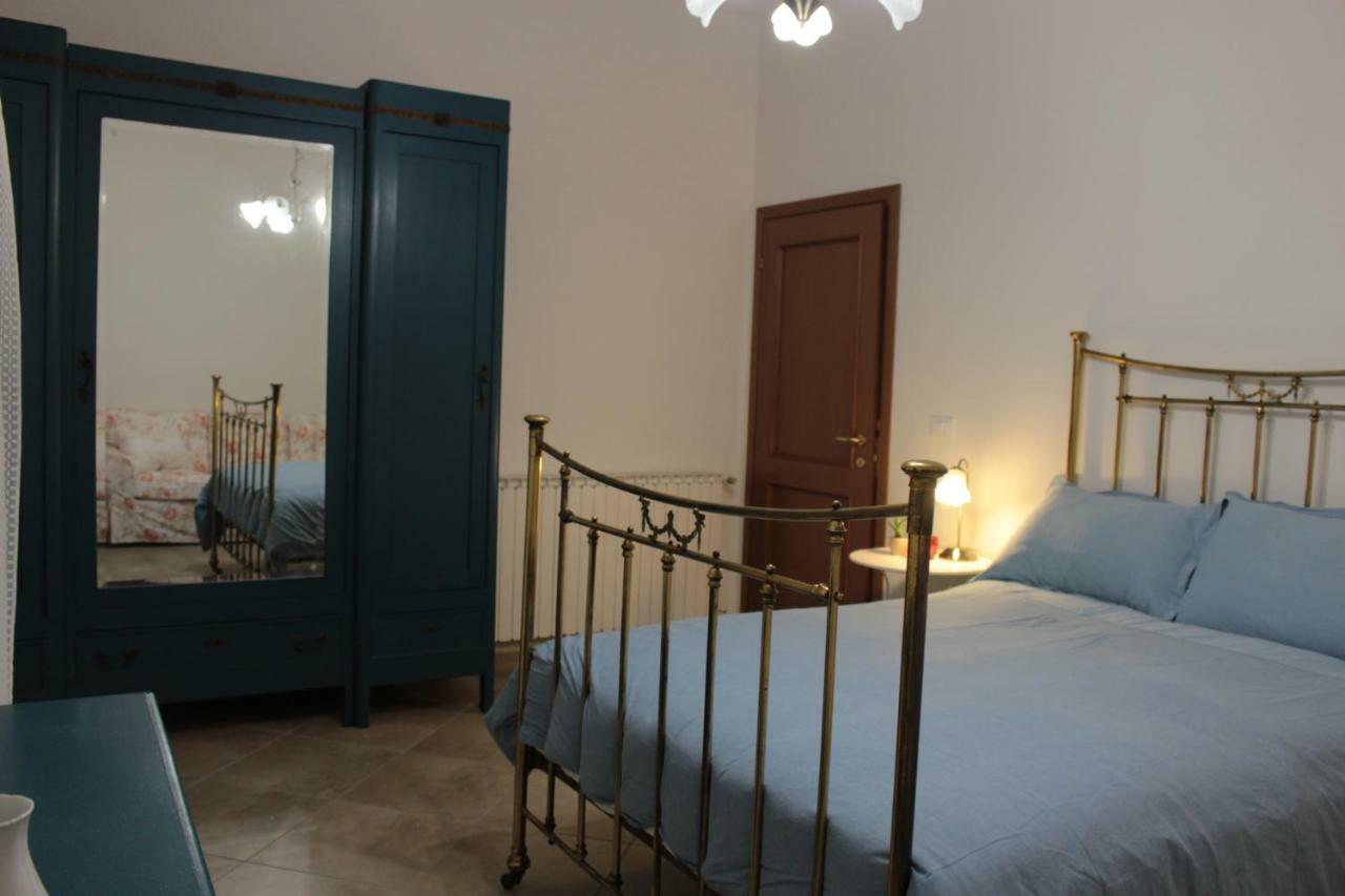 Villa Dei Tigli San Vicenzo di Galliera Dış mekan fotoğraf