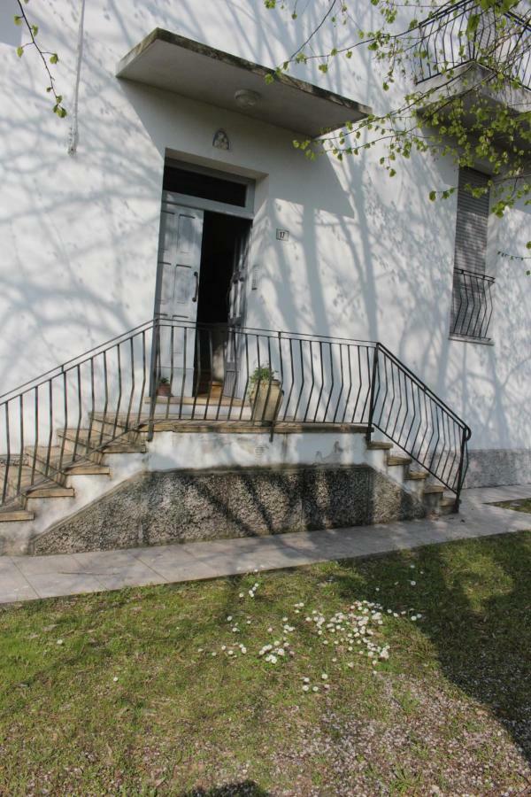 Villa Dei Tigli San Vicenzo di Galliera Dış mekan fotoğraf